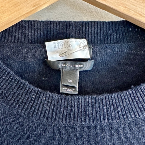 J. Crew Cashmere Blend Crewneck - Picture 4 of 8
